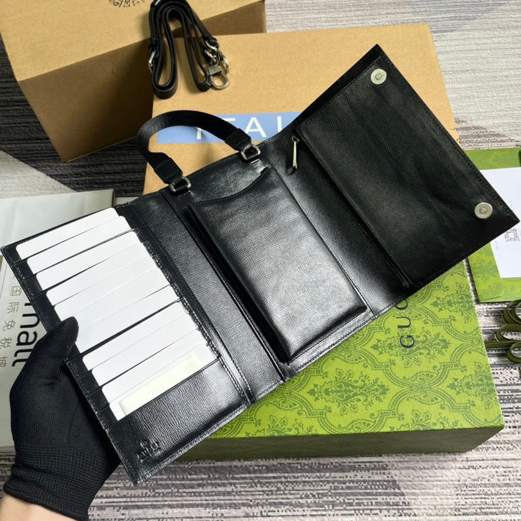 GUCCI CLASP CLUTCH 20 IN BLACK CANVAS AND CALFSKIN