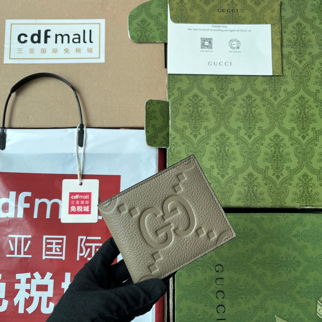 GUCCI WALLET 11 IN MOSS GREEN EMBOSSED CALFSKIN