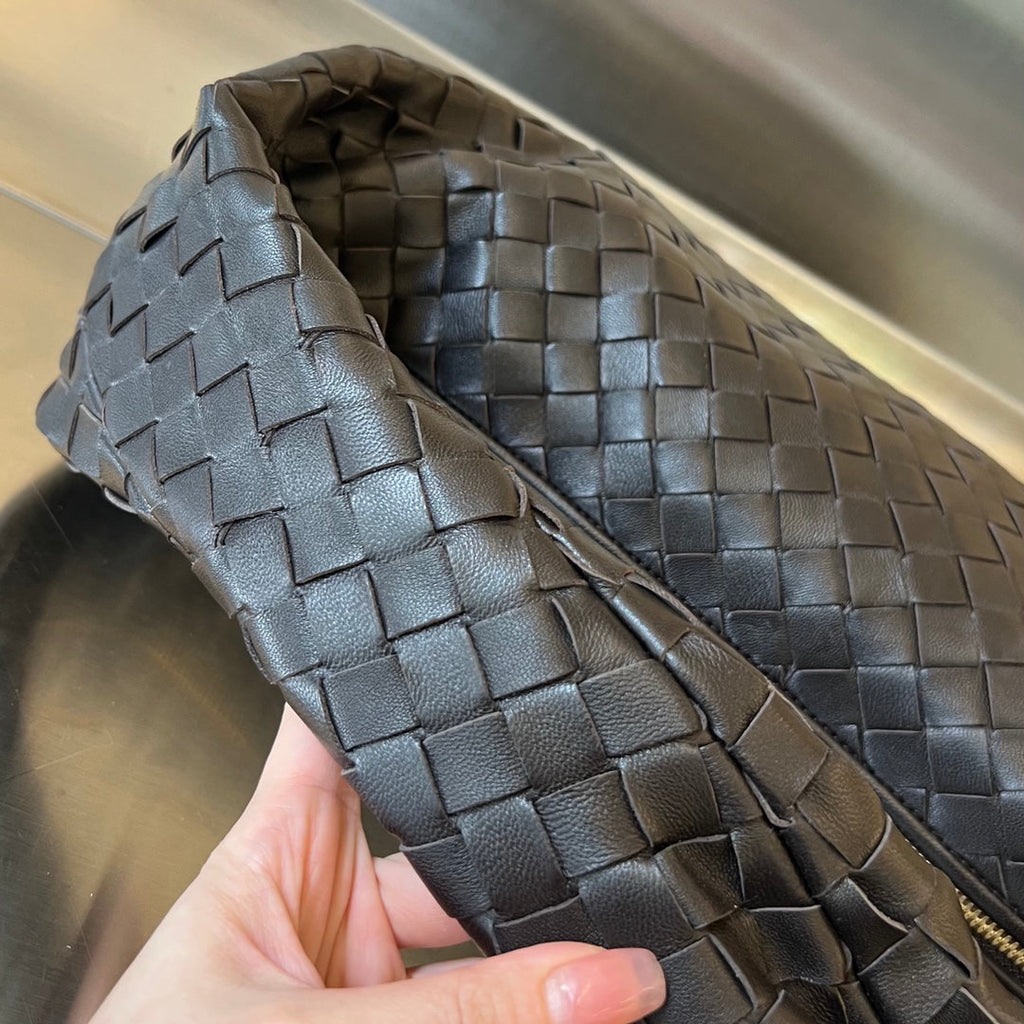 BOTTEGA VENETA SMALL JODIE 48 BLACK CALFSKIN