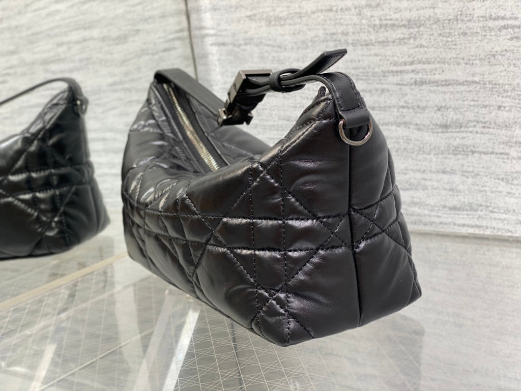 DIOR TRAVEL NOMAD POUCH 22 IN BLACK MACROCANNAGE LAMBSKIN