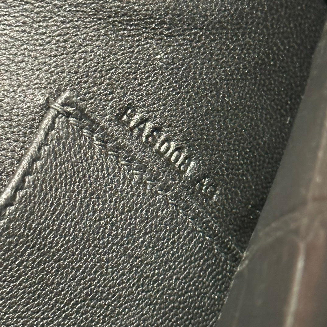HERMES KELLY CUT 31 IN BLACK SHINY ALLIGATOR LEATHER WITH SILVER HARDWARE