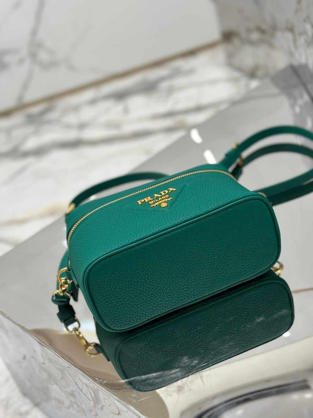 PRADA VANITY CASE 18 IN EMERALD GREEN GRAINED CALFSKIN GOLD HARDWARE