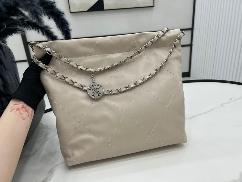 CHANEL MEDIUM 37 HANDBAG IN BEIGE CREAM CALFSKIN SILVER HARDWARE