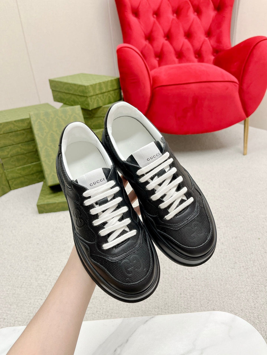 GUCCI EMBOSSED TRAINER BLACK CALFSKIN