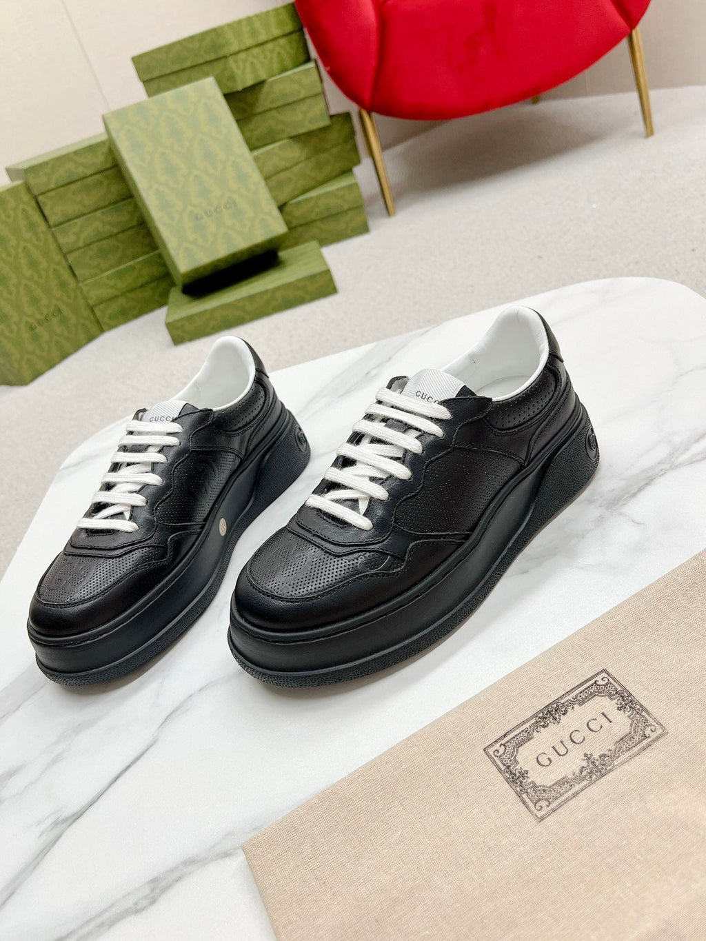 GUCCI EMBOSSED TRAINER BLACK CALFSKIN