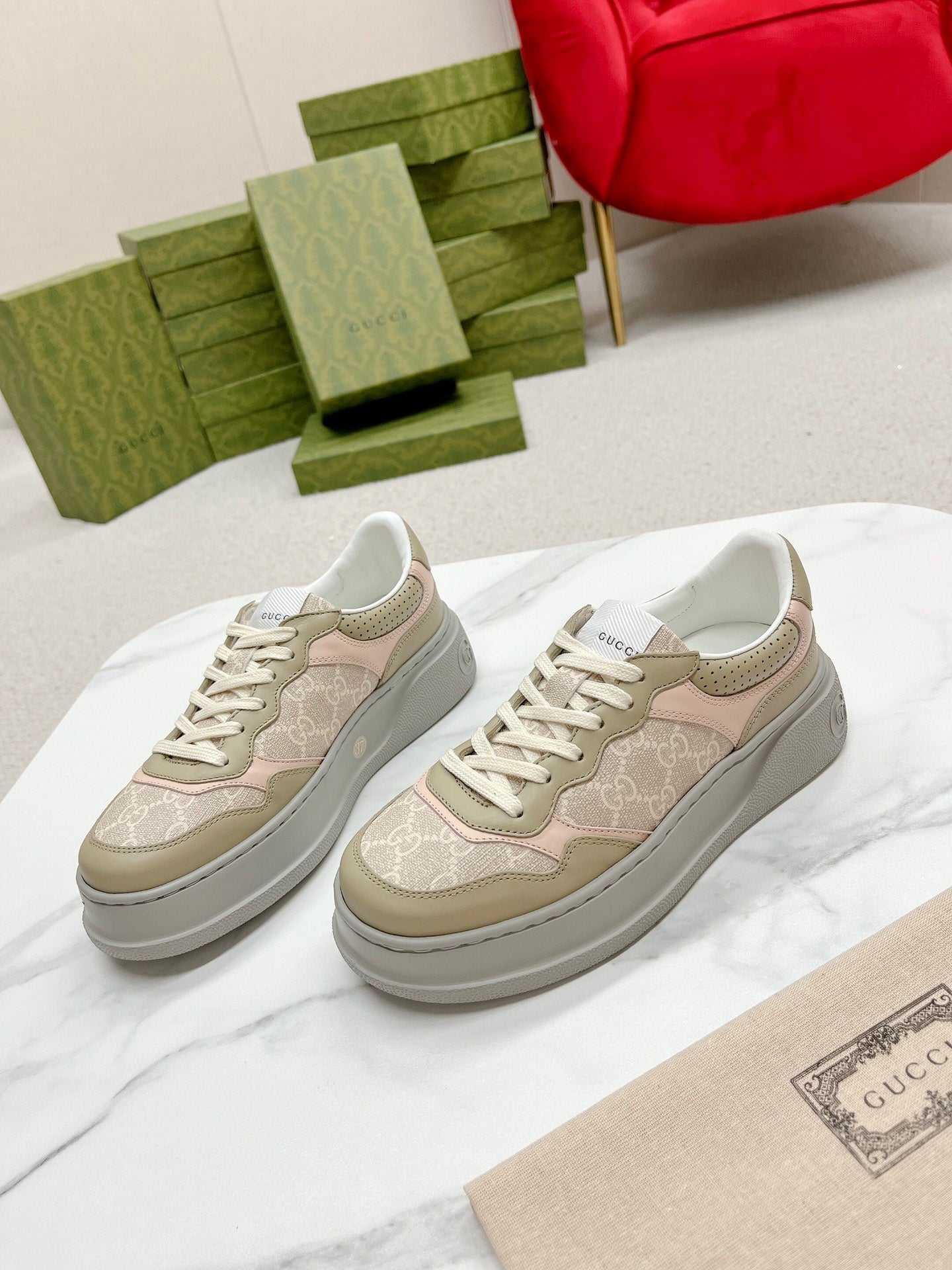 GUCCI TRAINER LIGHT GRAY AND TORTILLA CALFSKIN