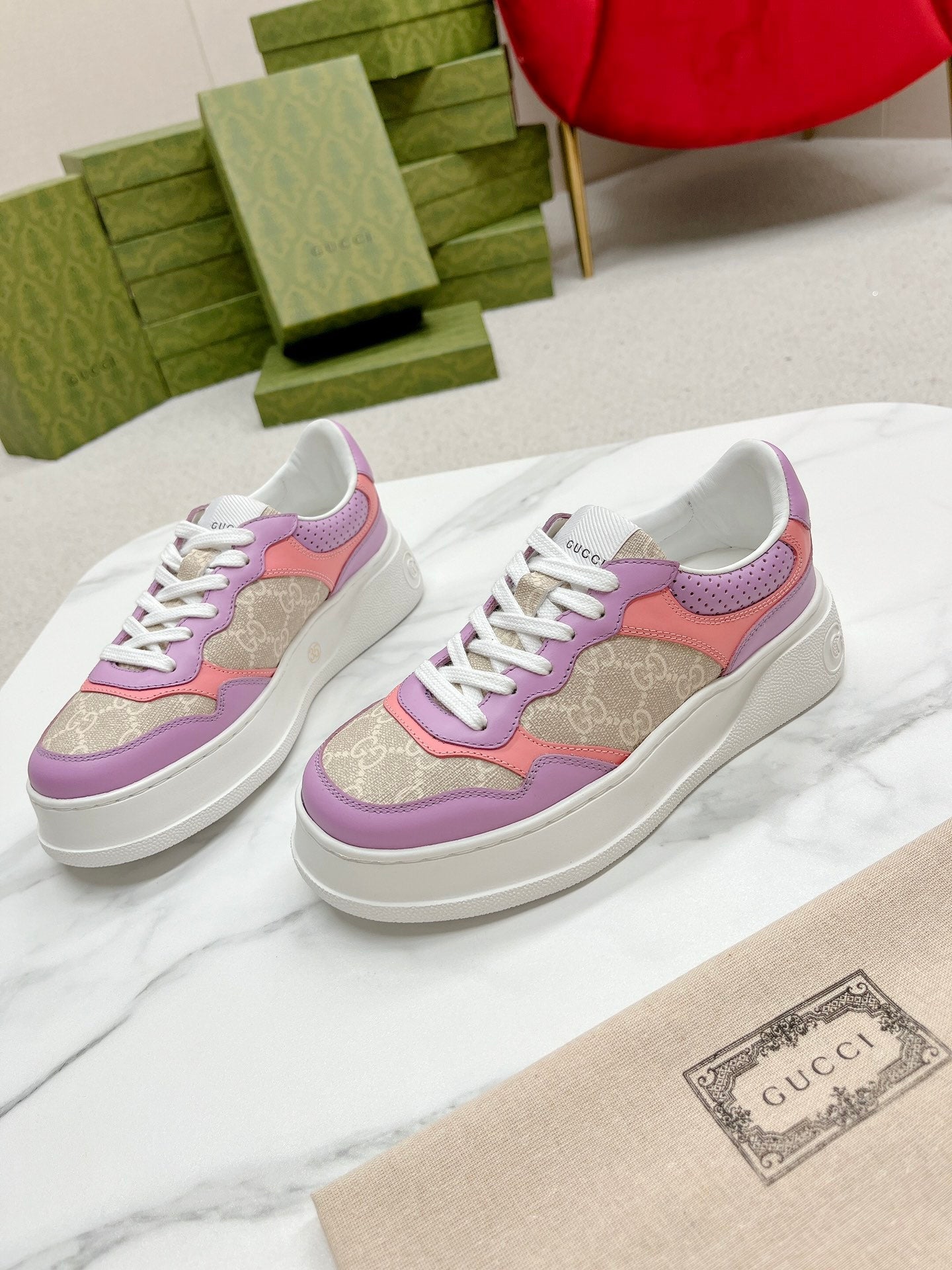 GUCCI TRAINER LIGHT GRAY AND PURPLE CALFSKIN