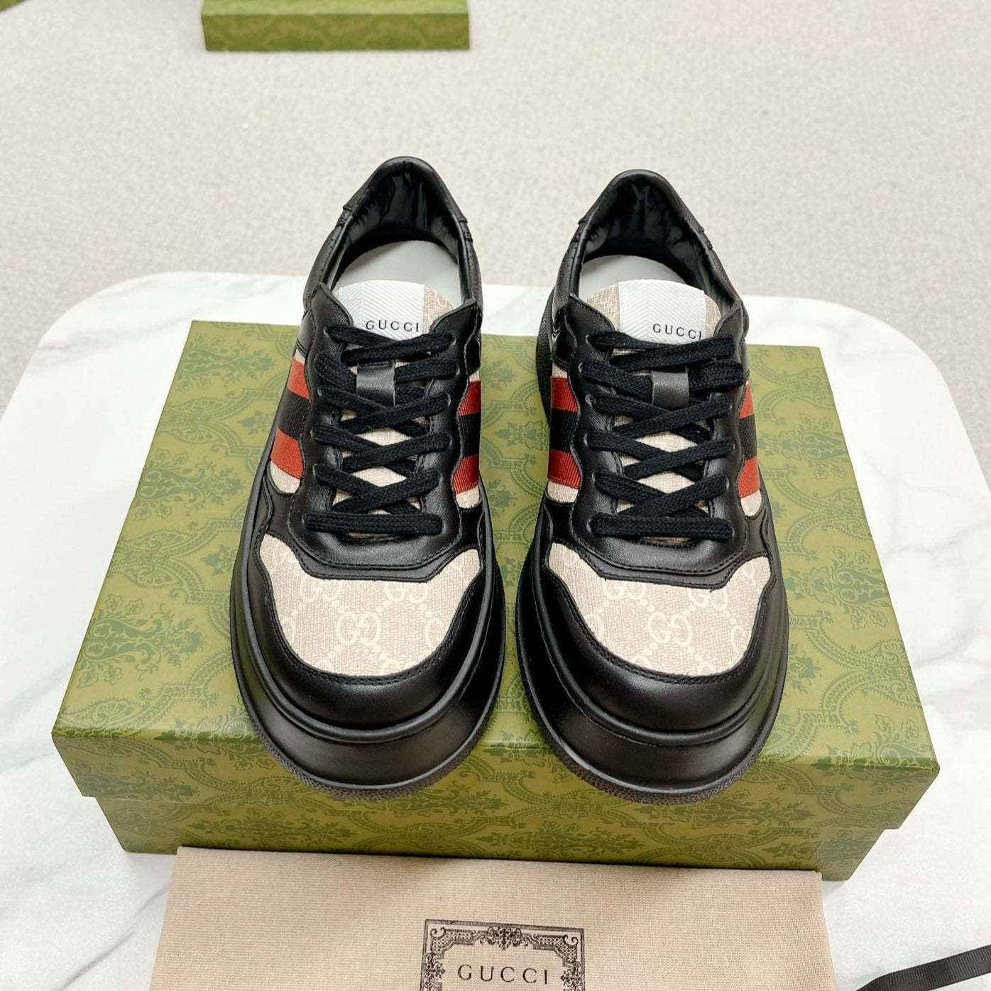 GUCCI TRAINER BLACK AND CREAM CALFSKIN