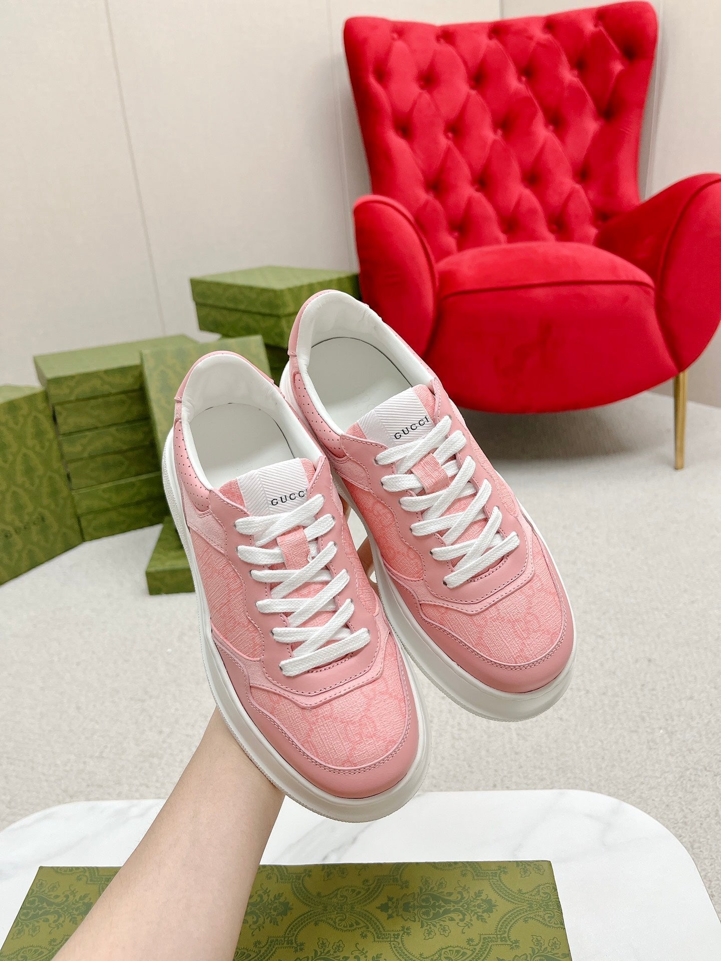GUCCI TRAINER LIGHT PINK CALFSKIN
