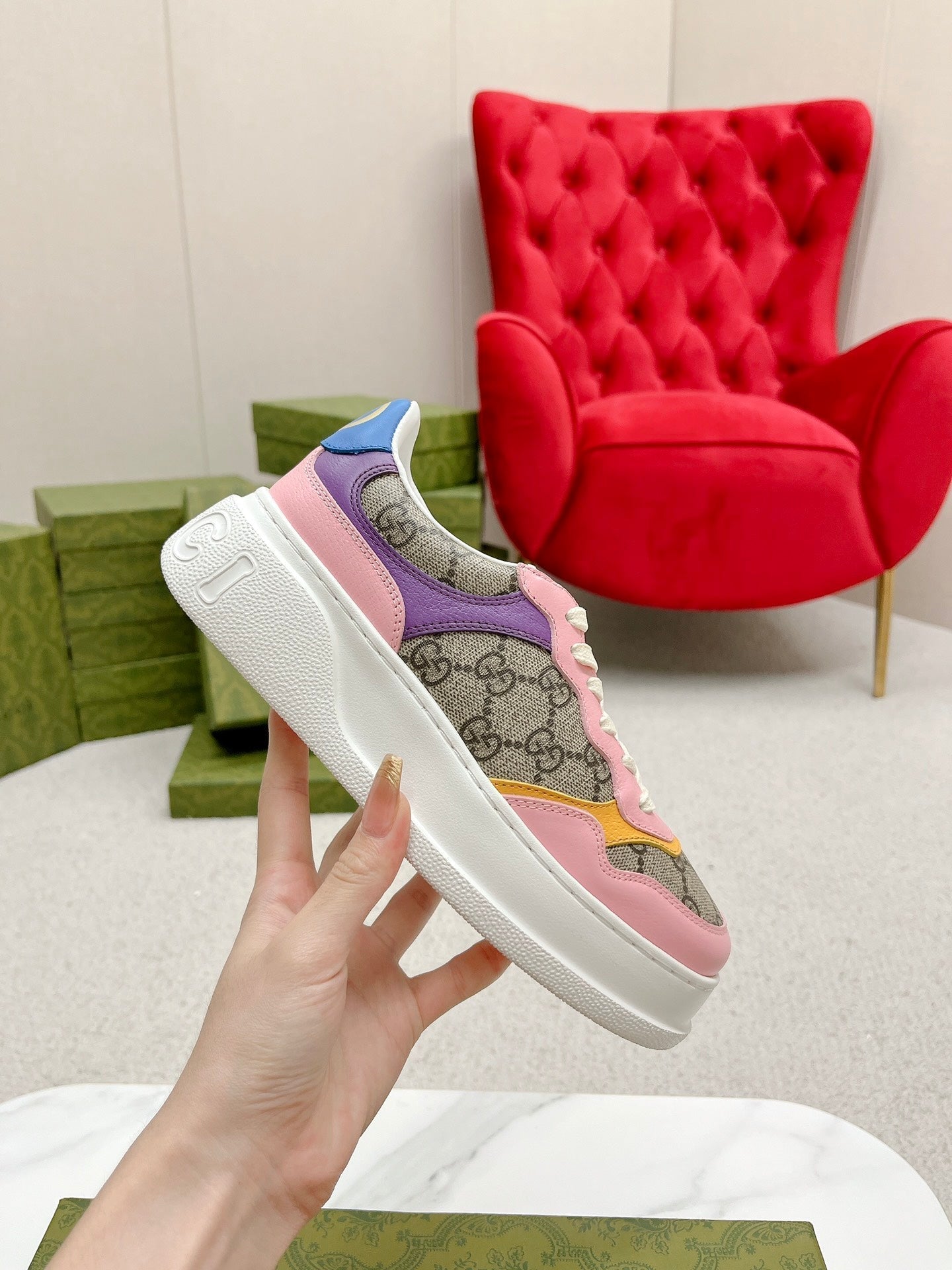 GUCCI TRAINER LIGHT BROWN AND PINK CALFSKIN
