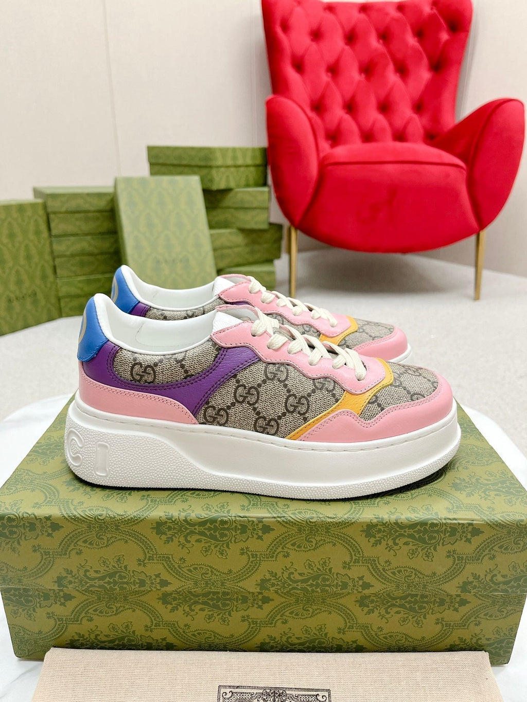 GUCCI TRAINER LIGHT BROWN AND PINK CALFSKIN