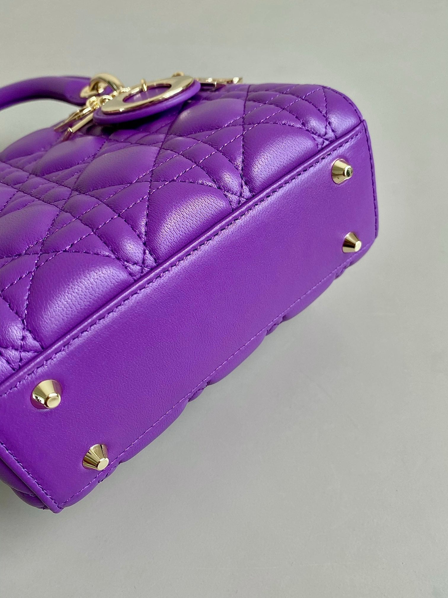 DIOR LADY 17 IN VIOLET PURPLE LAMBSKIN WITH CANNAGE PATTERN