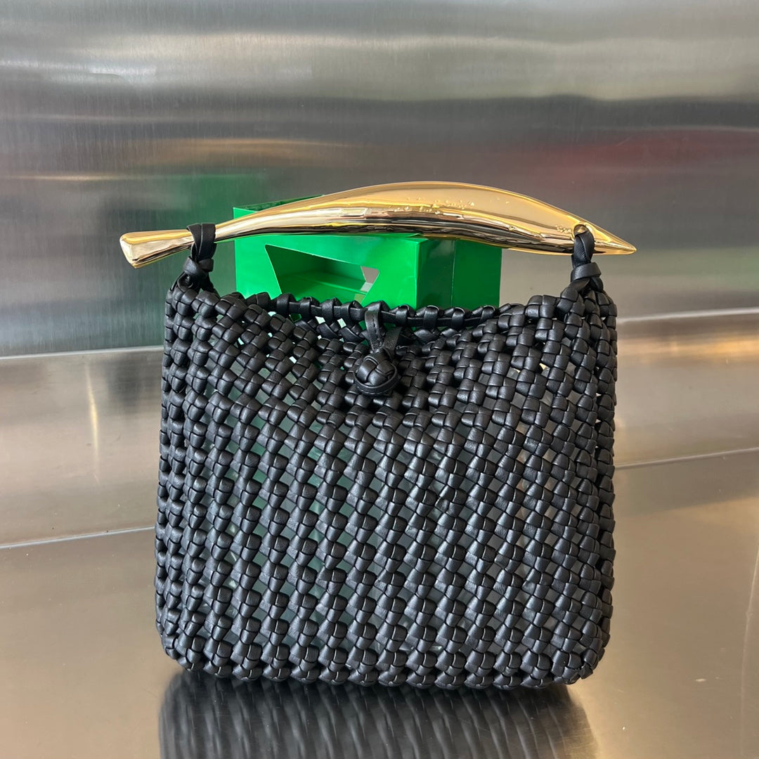 BOTTEGA VENETA SARDINE 29 BAG IN BLACK LAMBSKIN