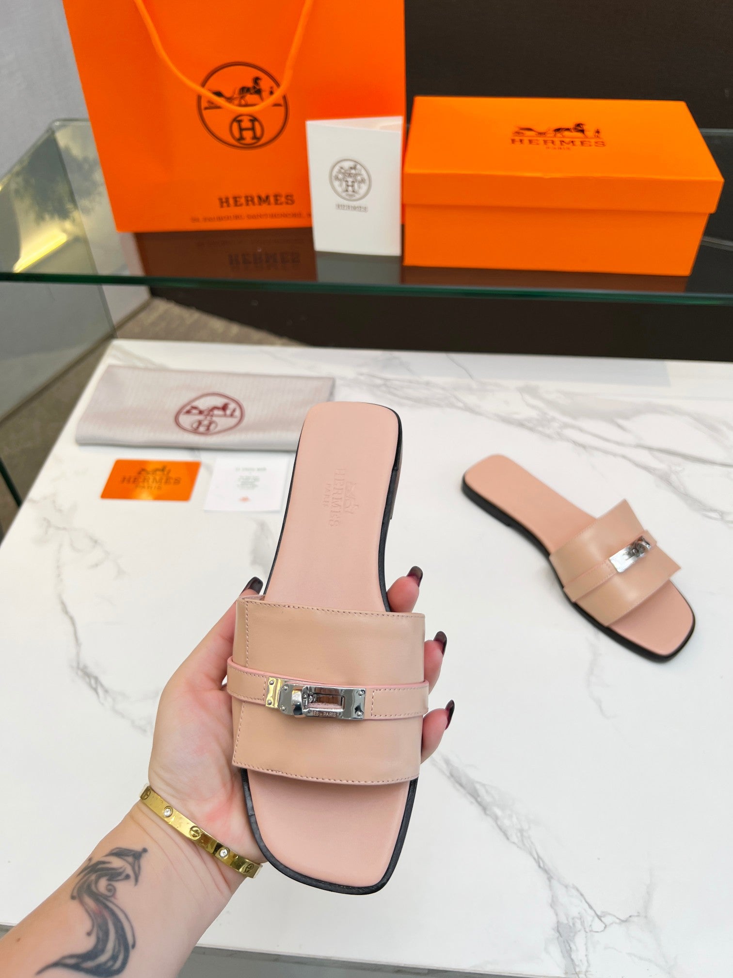 HERMES Giulia Sandal Rose Cannelle Calfskin