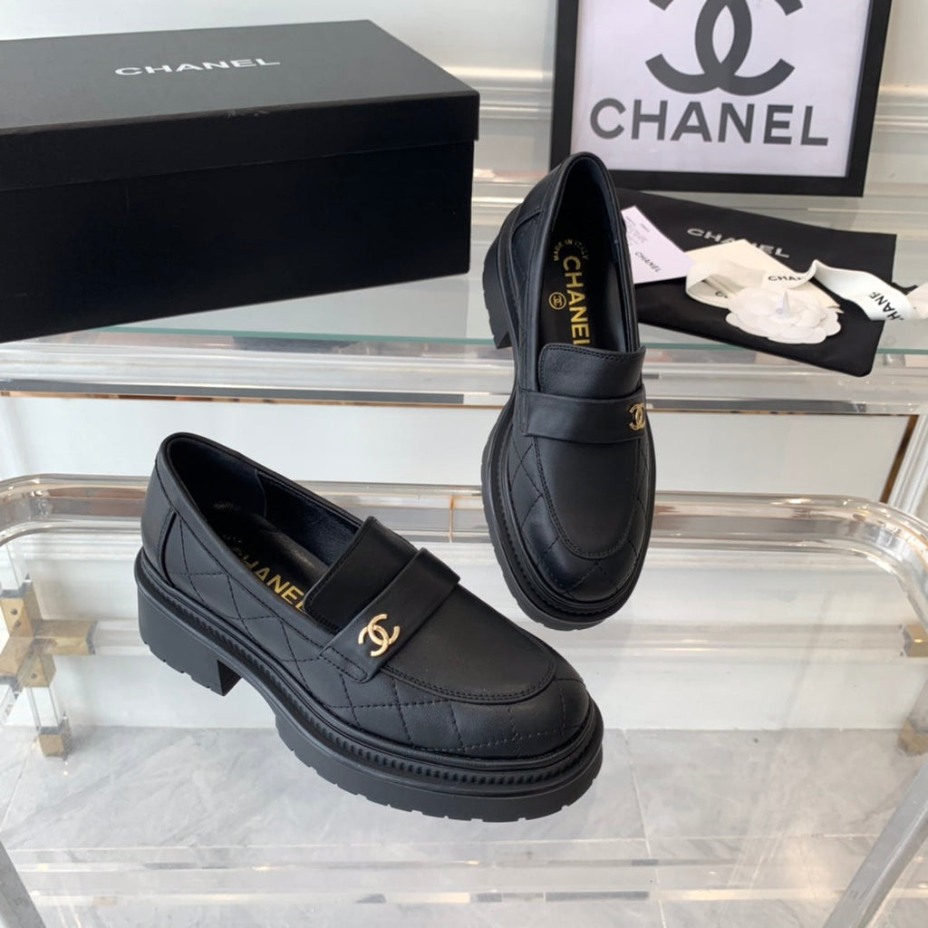 CHANEL MOASINS black 1 CALFSKIN