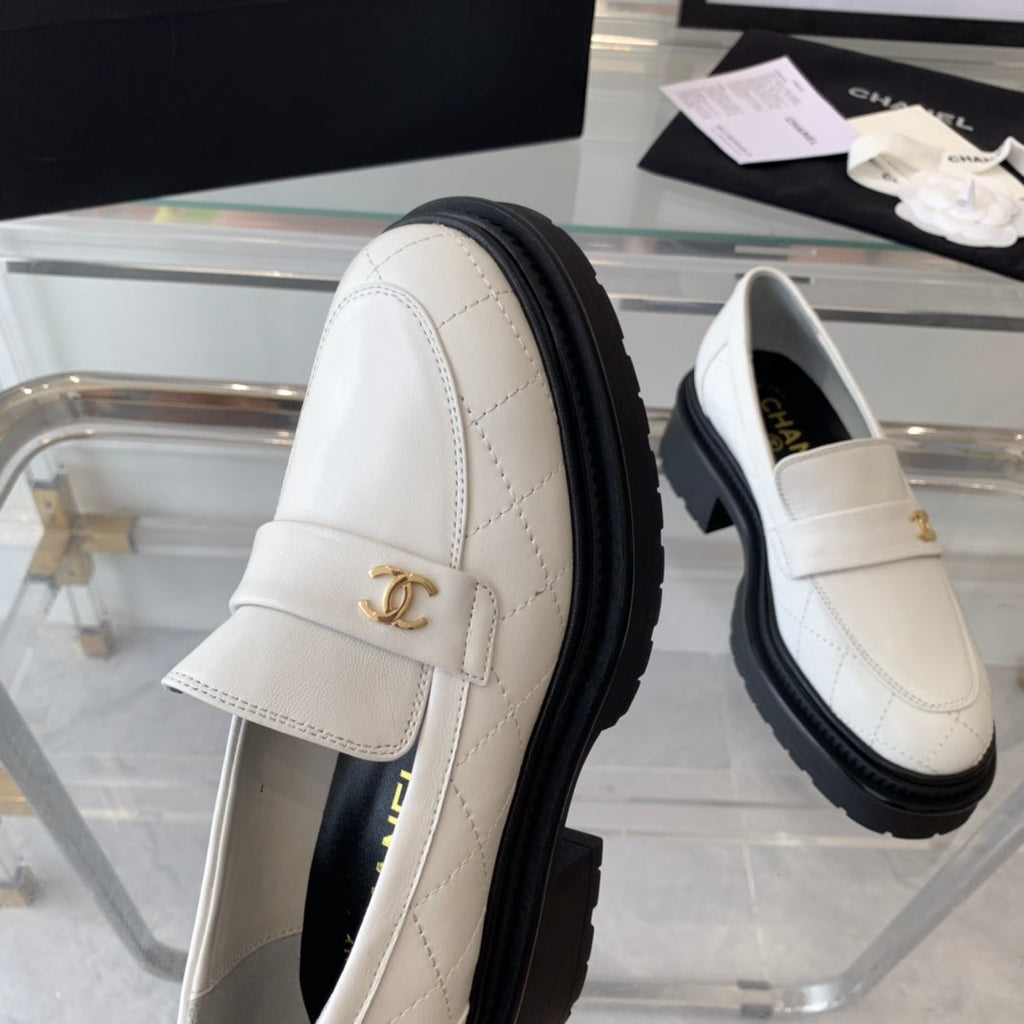 CHANEL MOASINS white CALFSKIN