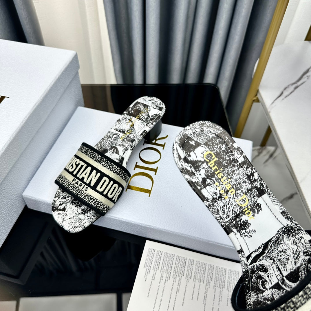 DIOR CD Mule Dway Heeled Slide 45mm Style 65