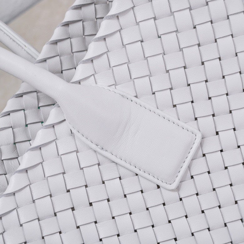 BOTTEGA VENETA Large Cabat 45cm White Lambskin Ghw