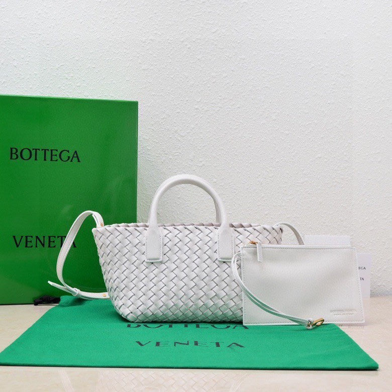 BOTTEGA VENETA Mini Cabat 20cm White Lambskin Ghw