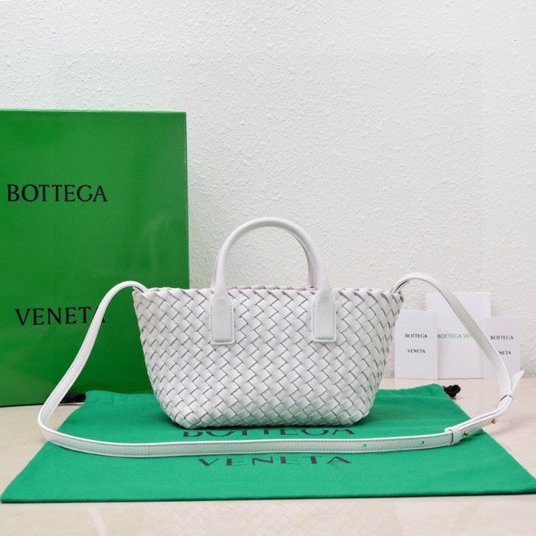 BOTTEGA VENETA Mini Cabat 20cm White Lambskin Ghw