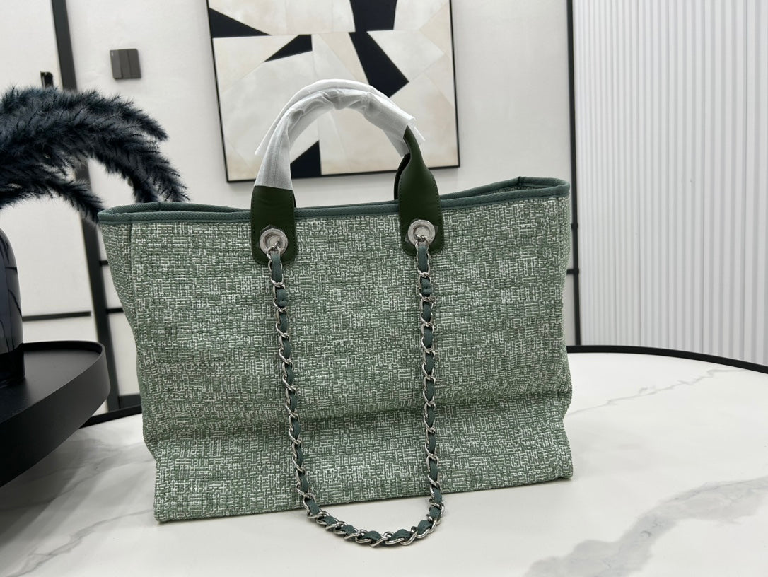 CHANEL DEAUVILLE LARGE 38 TOTE BAG IN LIGHT GREEN CANVAS