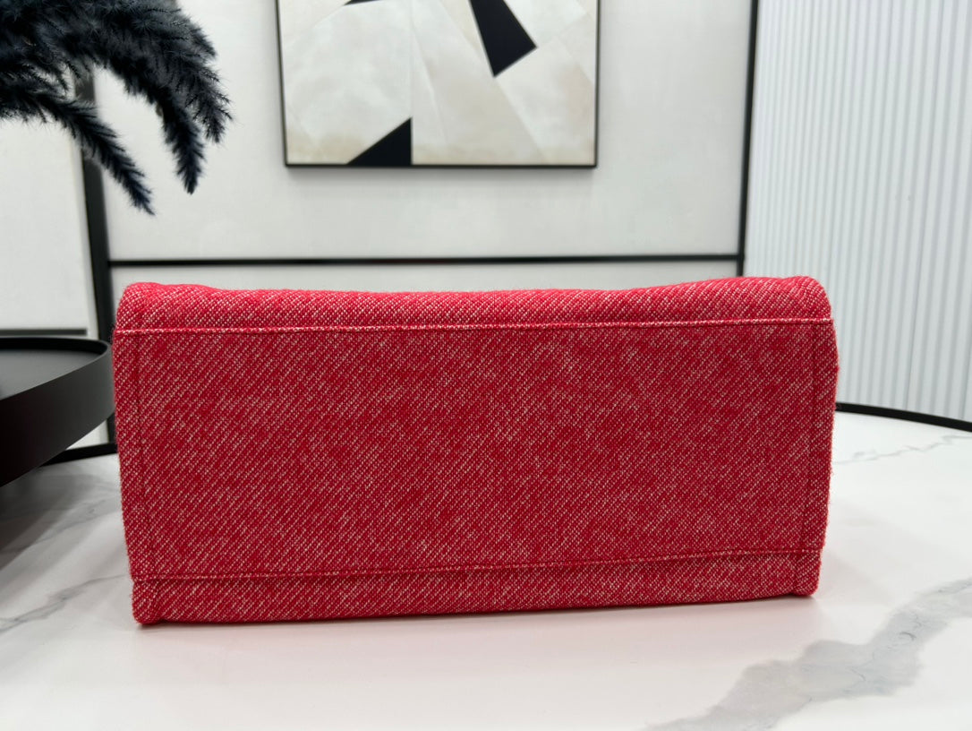 CHANEL DEAUVILLE LARGE 38 TOTE BAG IN CHERRY RED CANVAS WITH WHITE LOGO