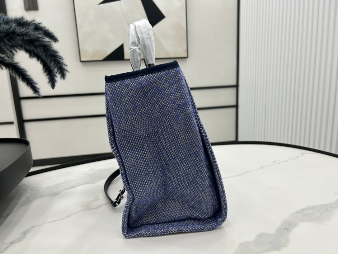CHANEL DEAUVILLE LARGE 38 TOTE BAG IN VIOLET PURPLE CANVAS WITH WHITE LOGO