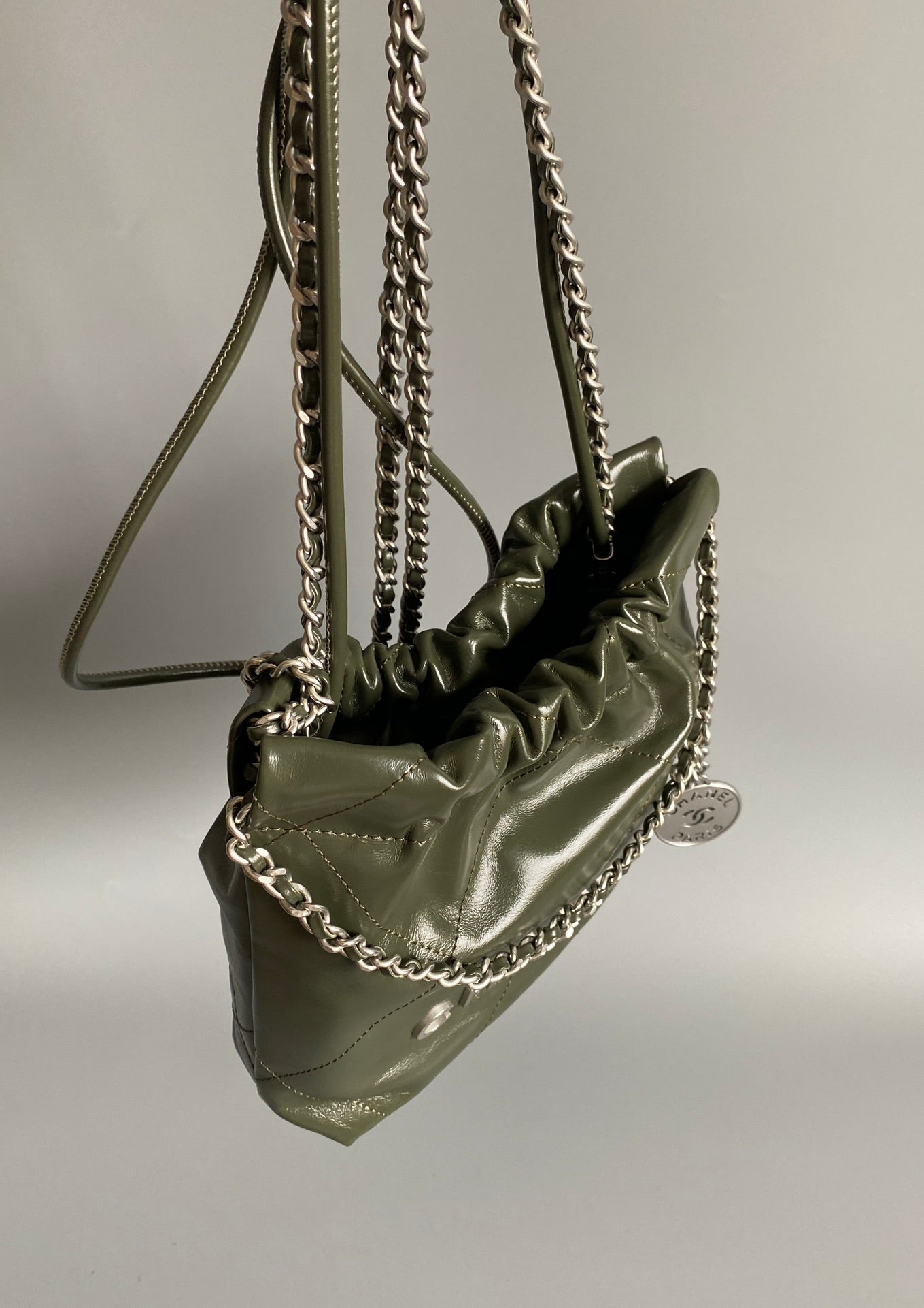 CHANEL HOBO MINI 20CM OLIVE LAMBSKIN