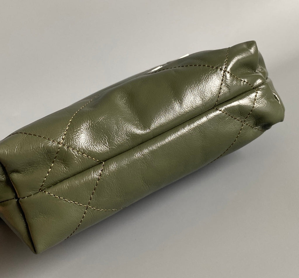 CHANEL HOBO MINI 20CM OLIVE LAMBSKIN