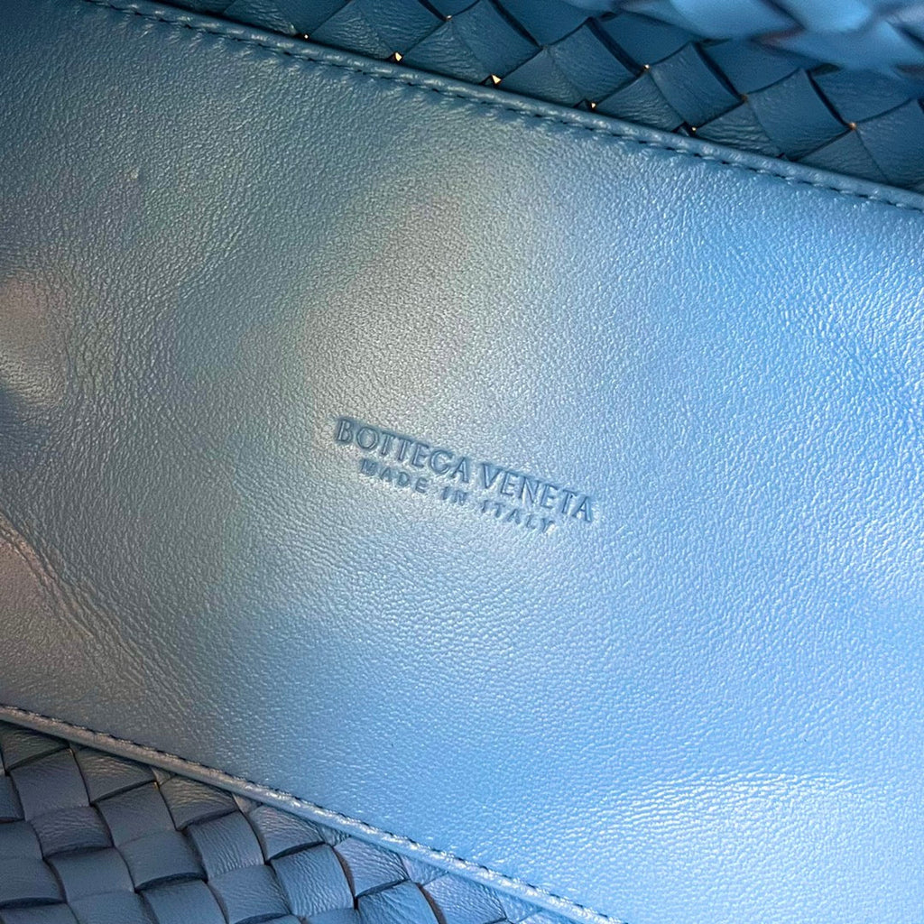 BOTTEGA VENETA MINI CABAT 20 IN SKY BLUE LAMBSKIN