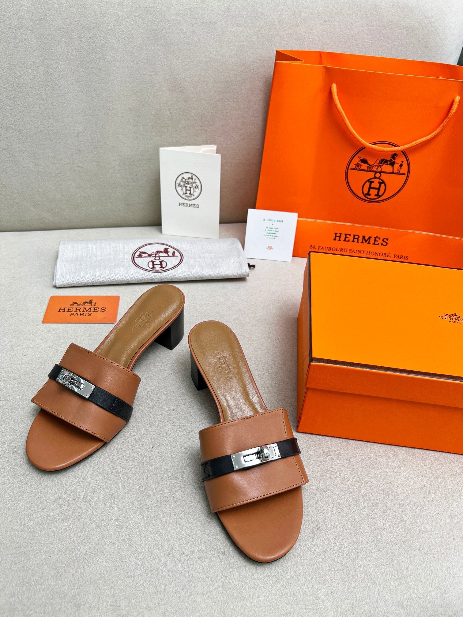 HERMES Gigi 50 Sandal Tan Black Calfskin