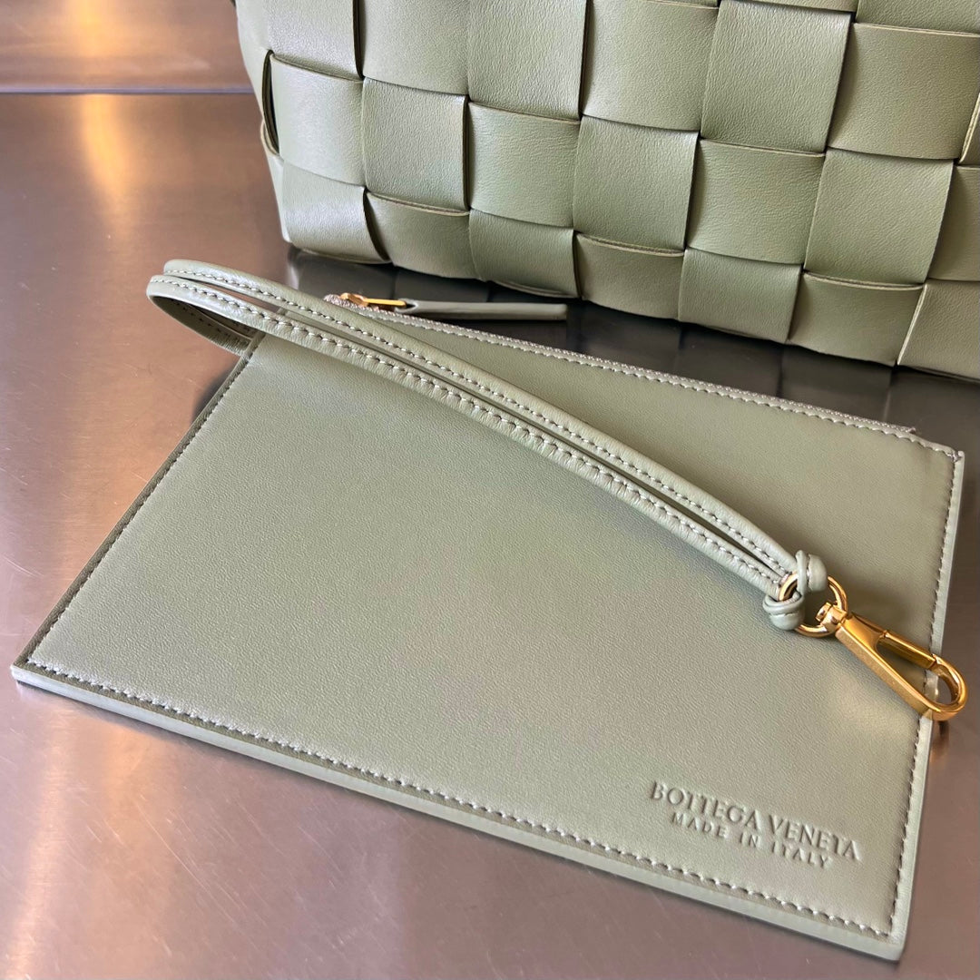 BOTTEGA VENETA SMALL 22 CASSETTE IN EICRU BEIGE LAMBSKIN