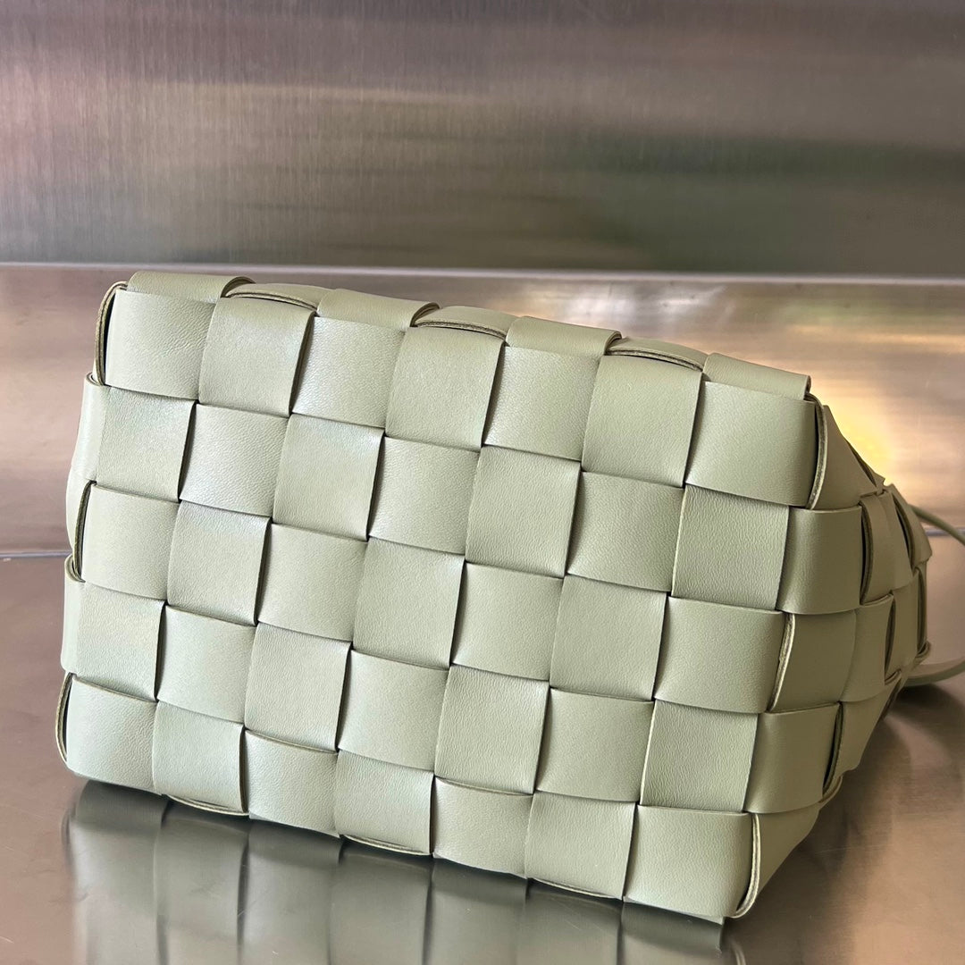 BOTTEGA VENETA SMALL 22 CASSETTE IN EICRU BEIGE LAMBSKIN