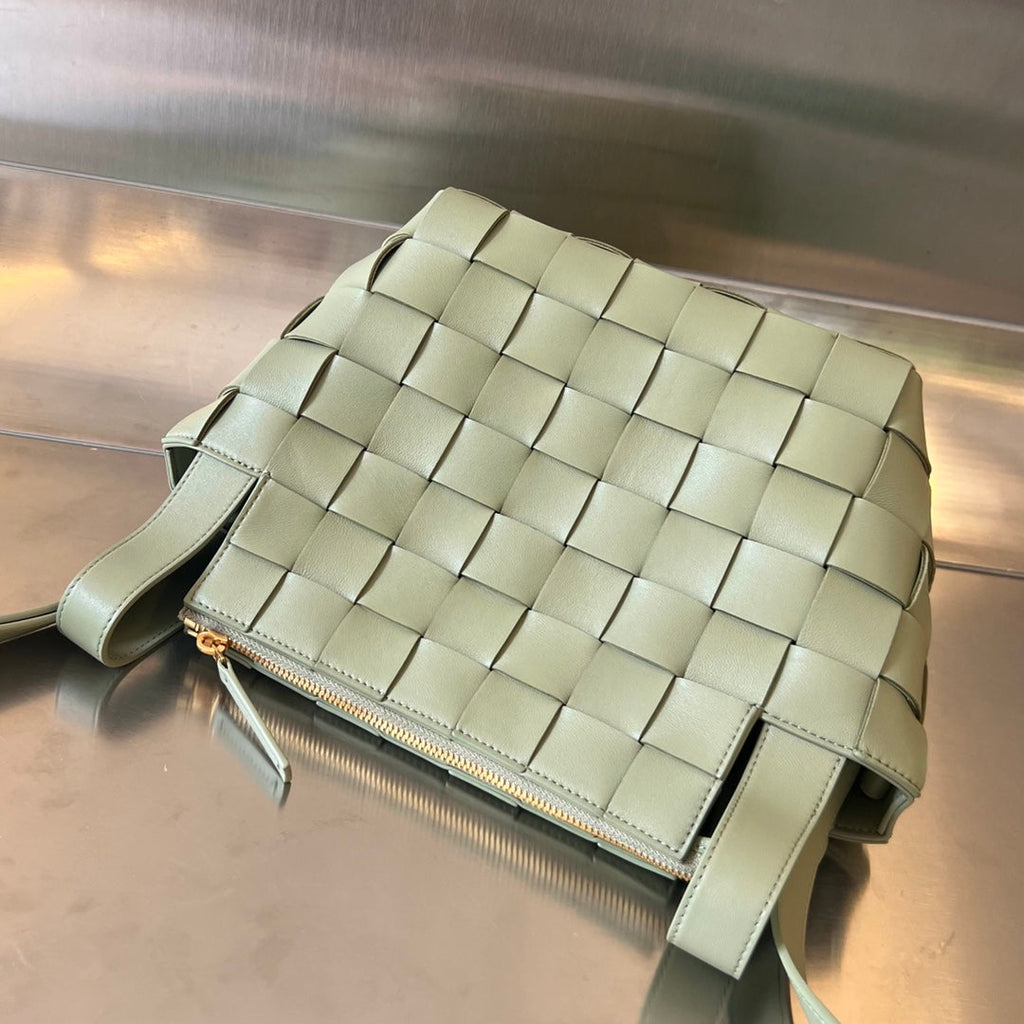 BOTTEGA VENETA SMALL 22 CASSETTE IN EICRU BEIGE LAMBSKIN