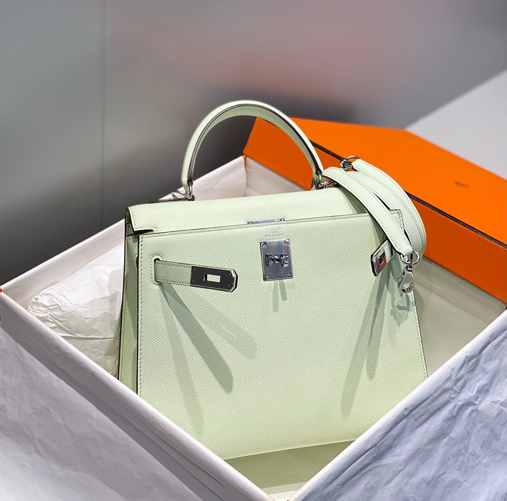 HERMES KELLY 28CM IN VERT FIZZ SWIFT CALFSKIN SILVER HARDWARE