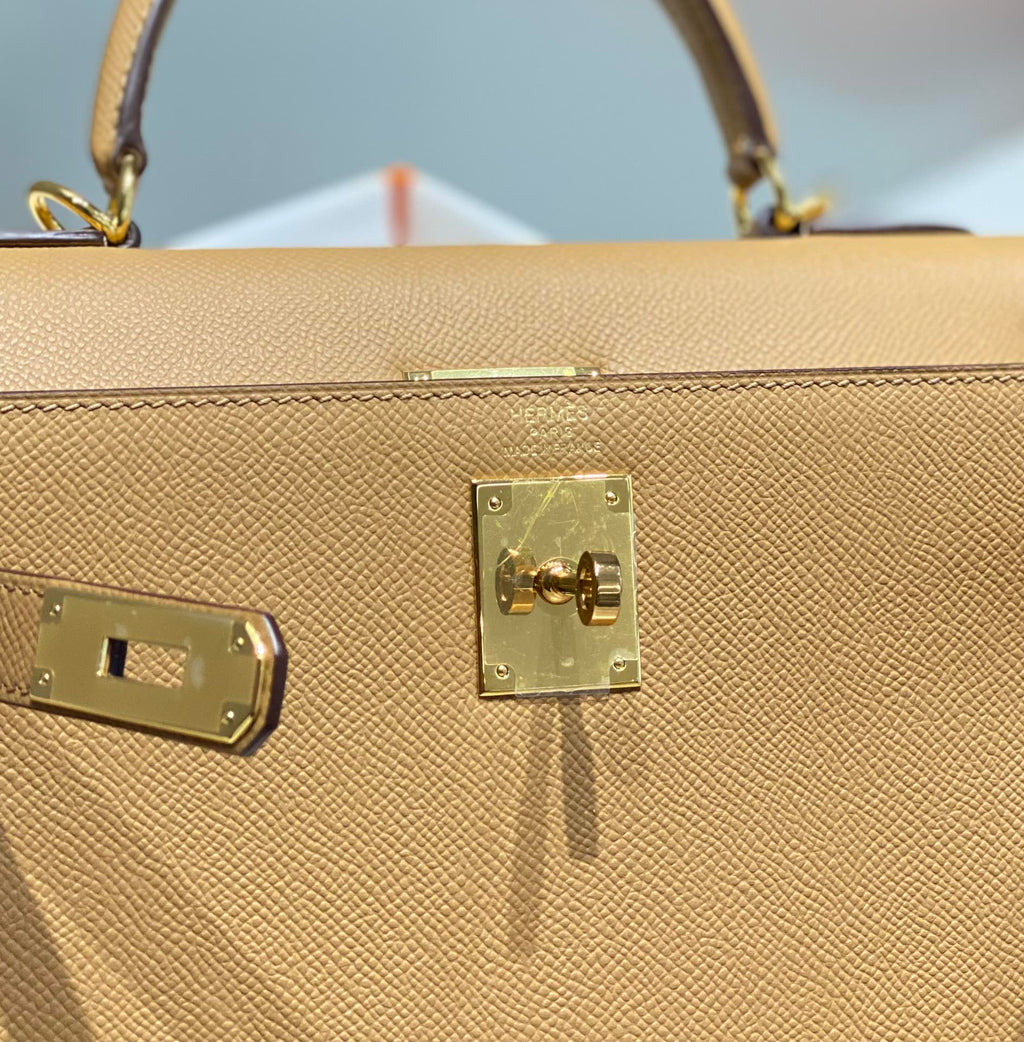 HERMES KELLY 28CM IN CHAI EPSOM CALFSKIN GOLD HARDWARE