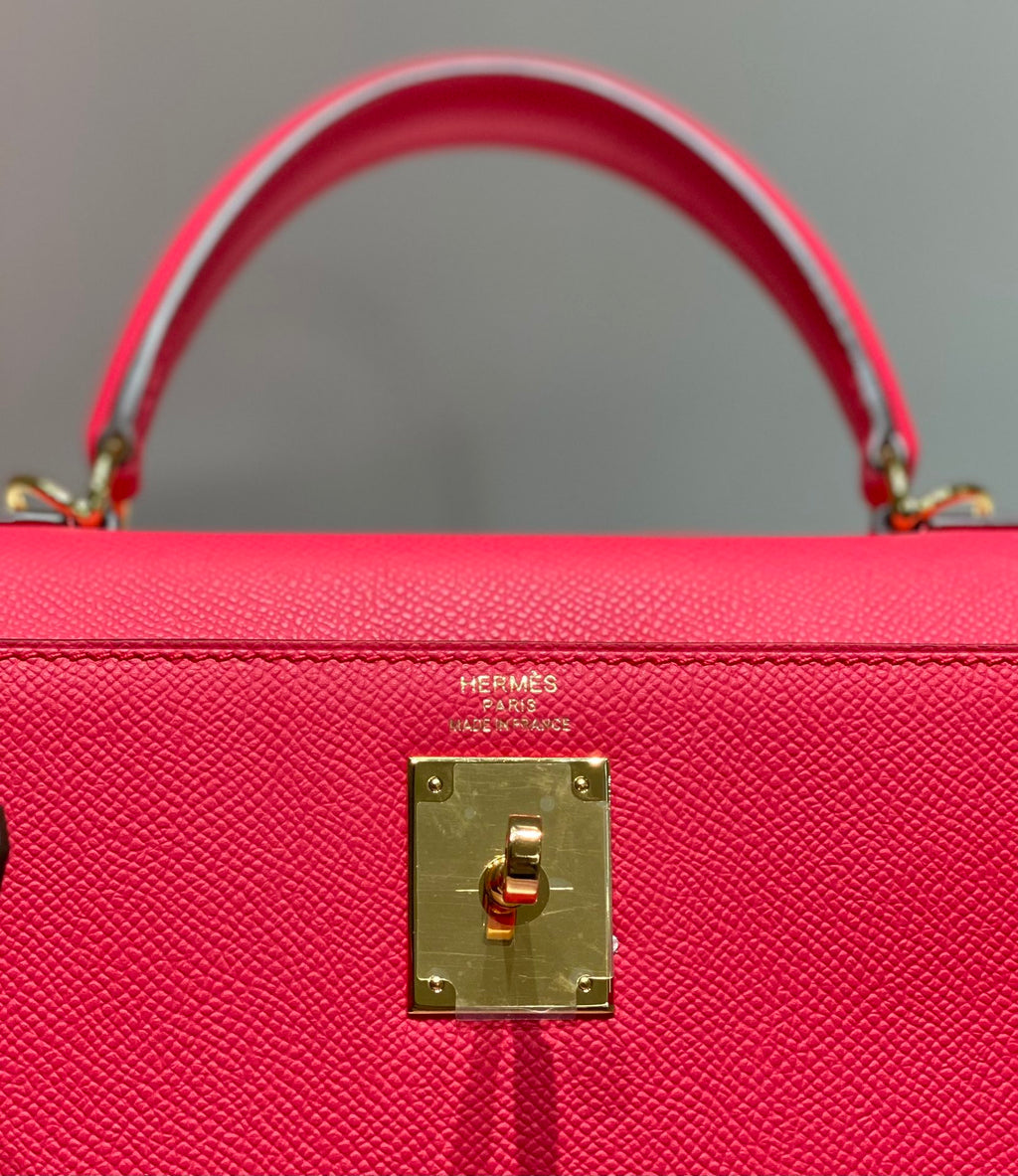 HERMES KELLY 28CM IN ROSE TYRIEN SWIFT CALFSKIN GOLD HARDWARE