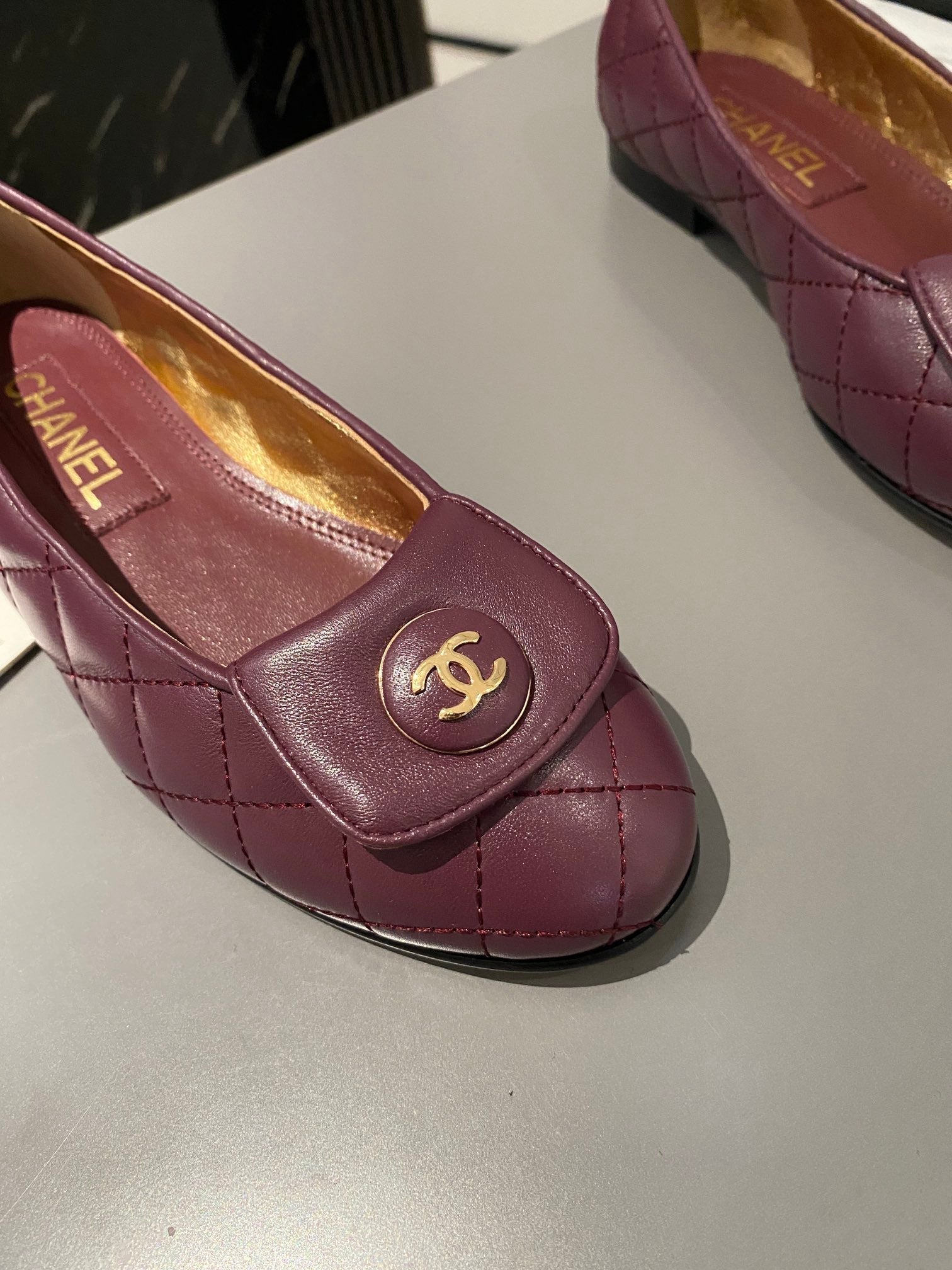 CHANEL BALLET FLAT MULBERRY PURPLE LAMBSKIN