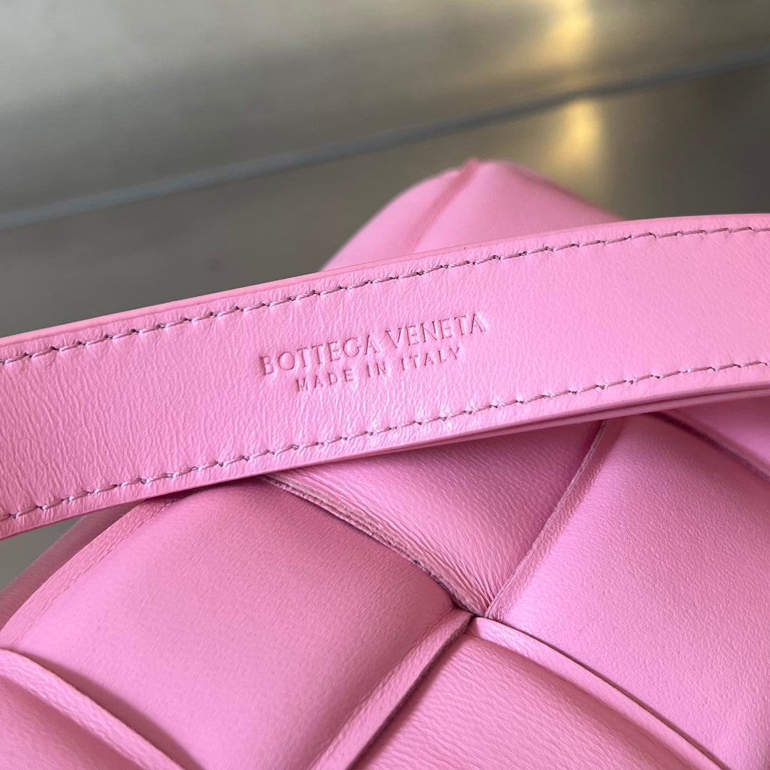 BOTTEGA VENETA MINI CASSETTE 18 IN LIGHT PINK LAMBSKIN