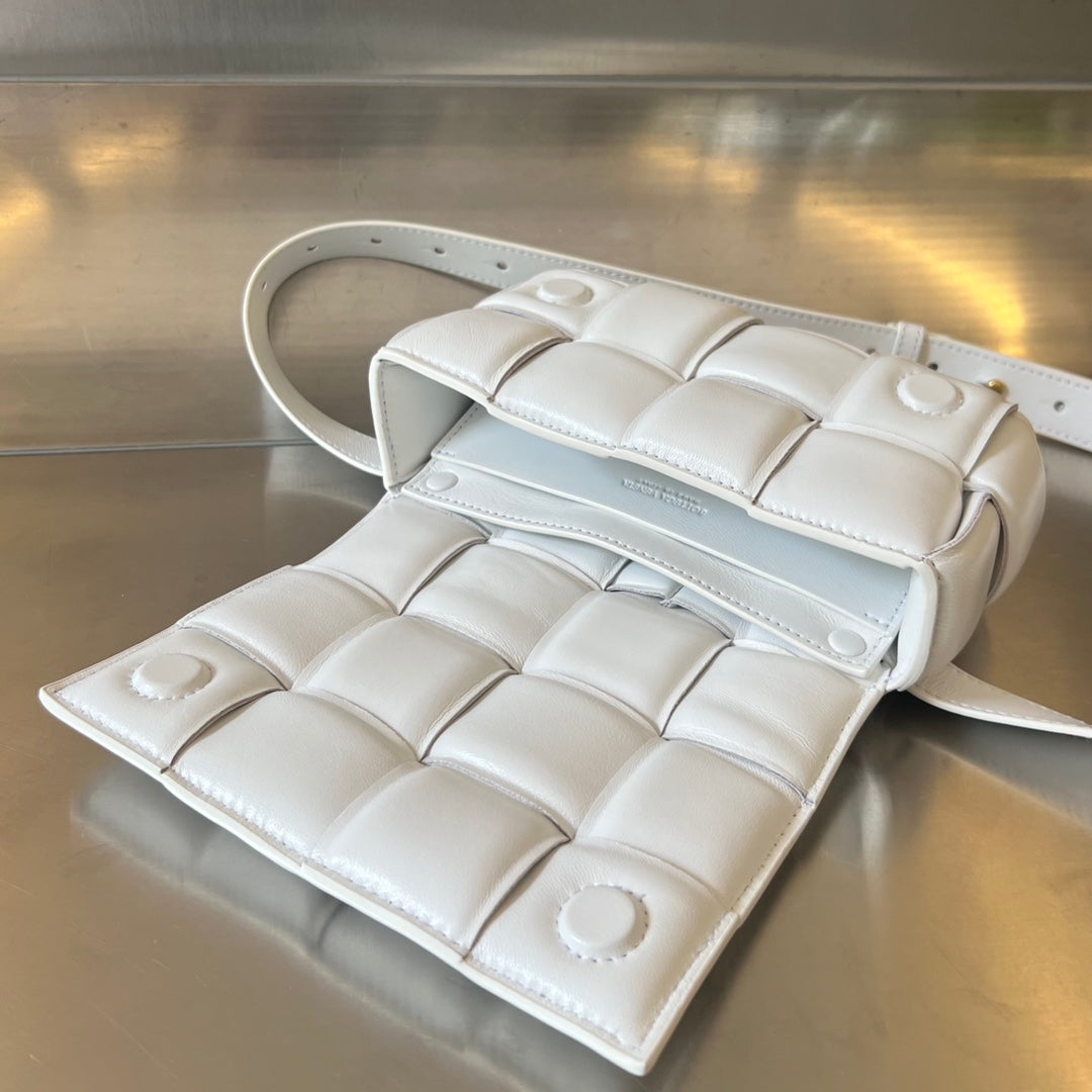 BOTTEGA VENETA MINI CASSETTE 18 IN WHITE LAMBSKIN