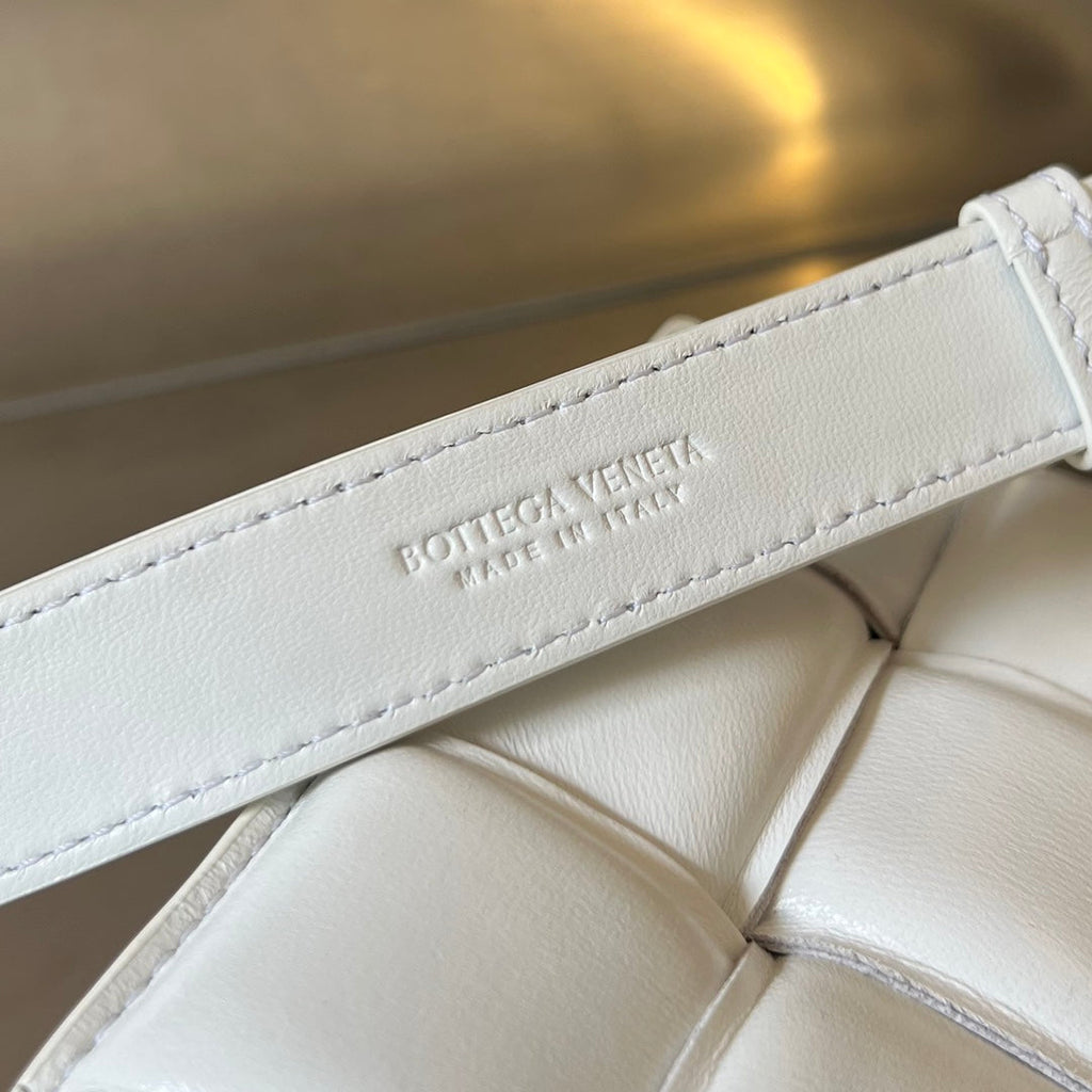 BOTTEGA VENETA MINI CASSETTE 18 IN WHITE LAMBSKIN