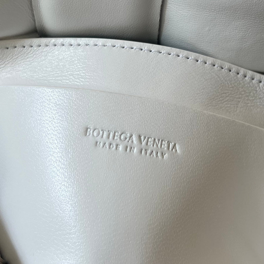 BOTTEGA VENETA MINI CASSETTE 18 IN WHITE LAMBSKIN