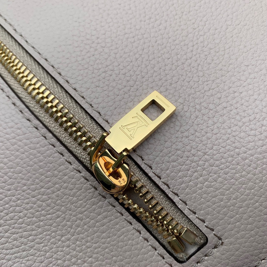 LOUIS VUITTON OXFORD 22 IN BEIGE LAMBSKIN GOLD HARDWARE