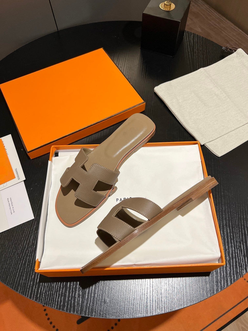HERMES 0RAN SANDAL Leather Peanut