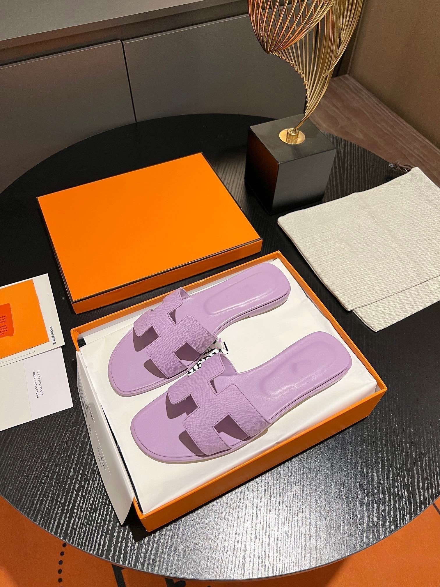 HERMES 0RAN SANDAL Leather Lavender