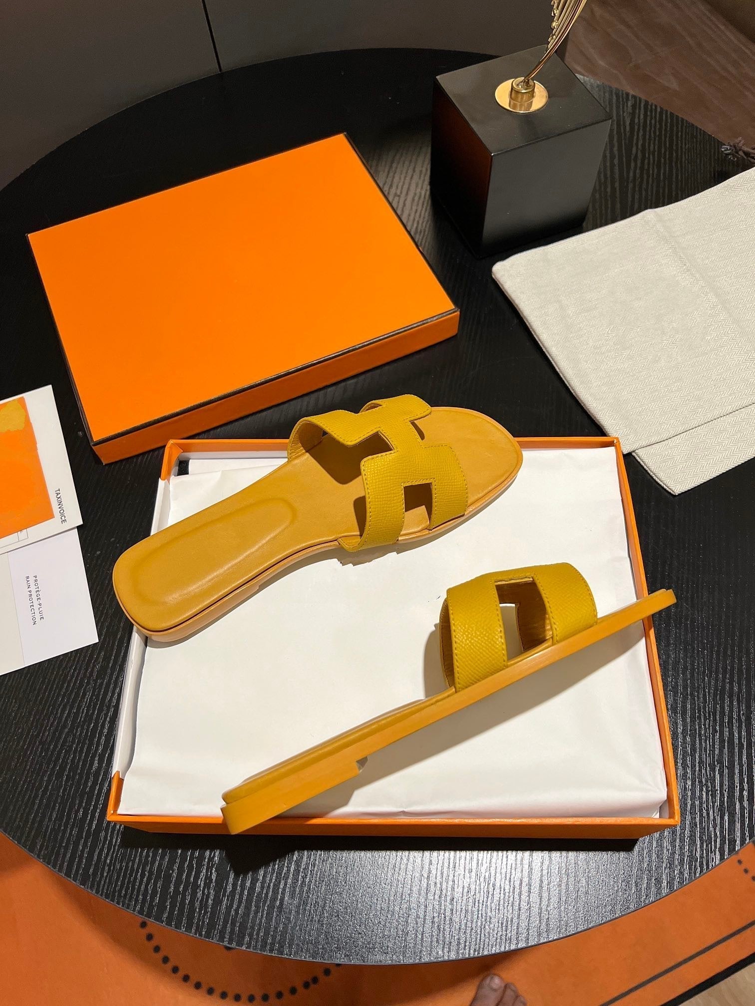 HERMES 0RAN SANDAL Leather Medallion