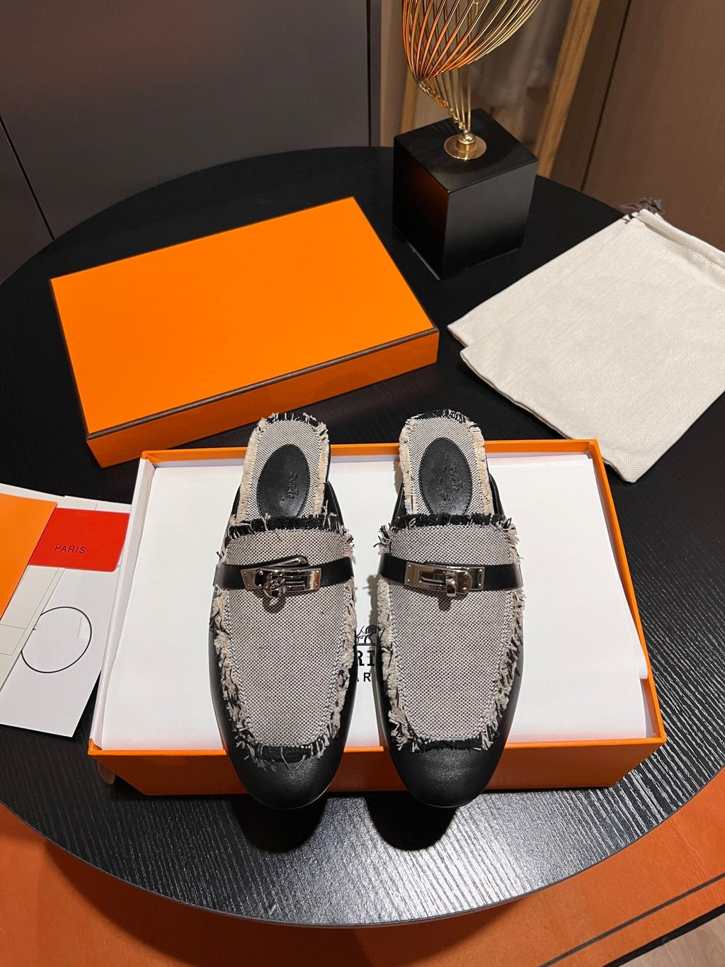 HERMES 0z Mule Noir/Prunoir