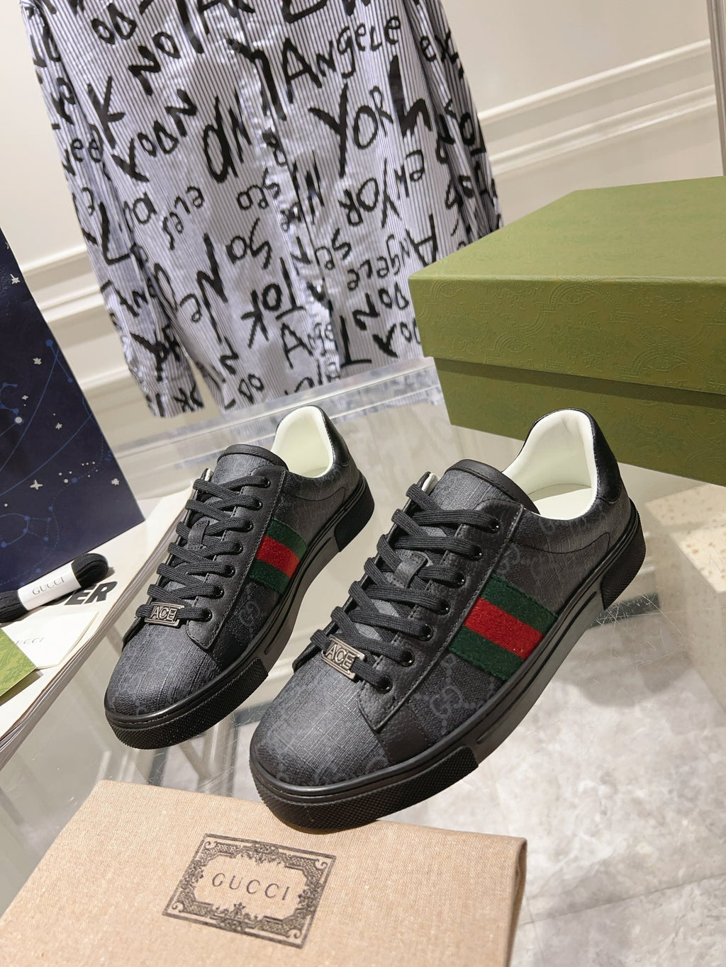 GUCCI ACE  SUPREME TRAINER BLACK CALFSKIN WITH PATTERNS