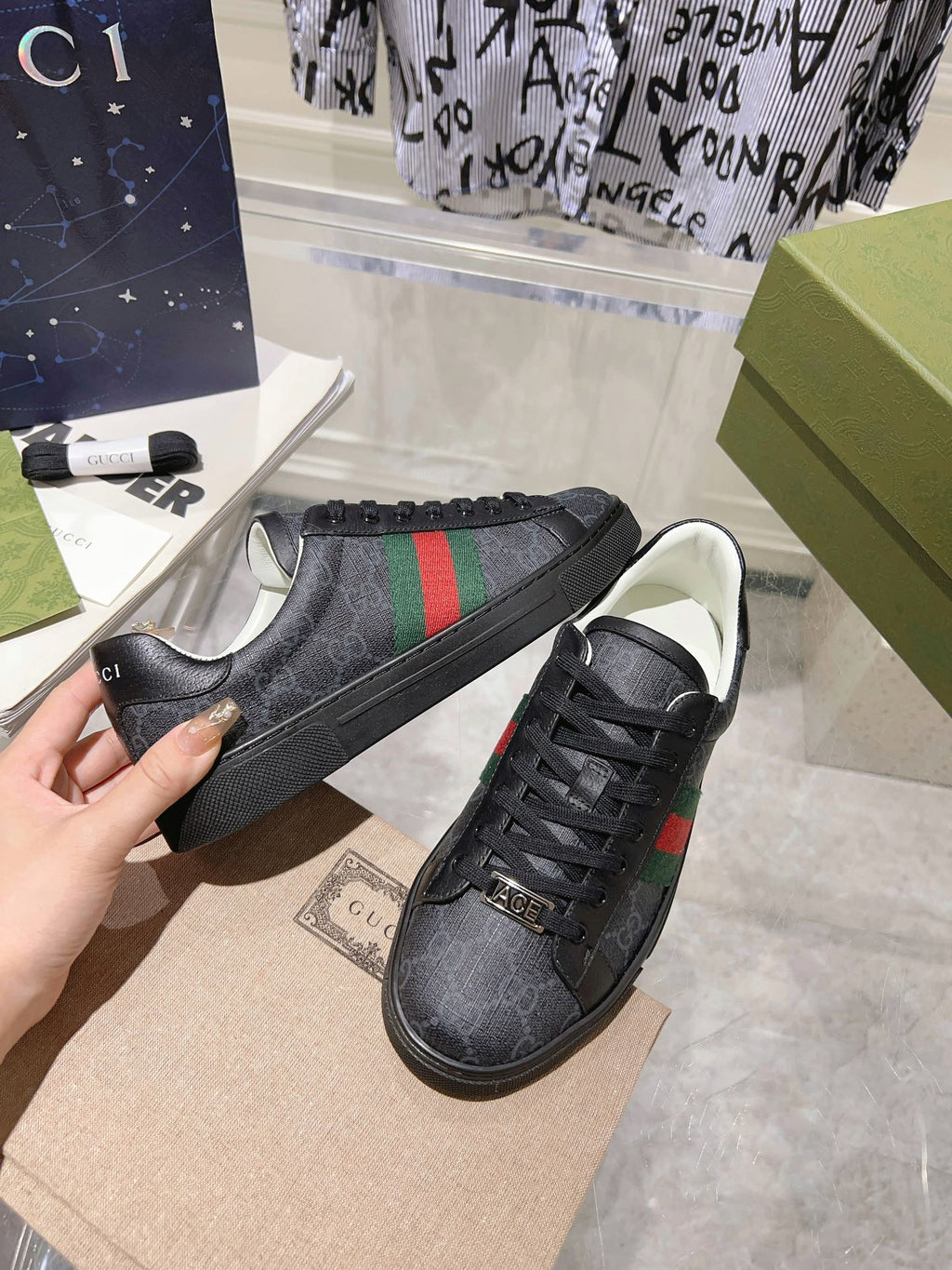 GUCCI ACE  SUPREME TRAINER BLACK CALFSKIN WITH PATTERNS