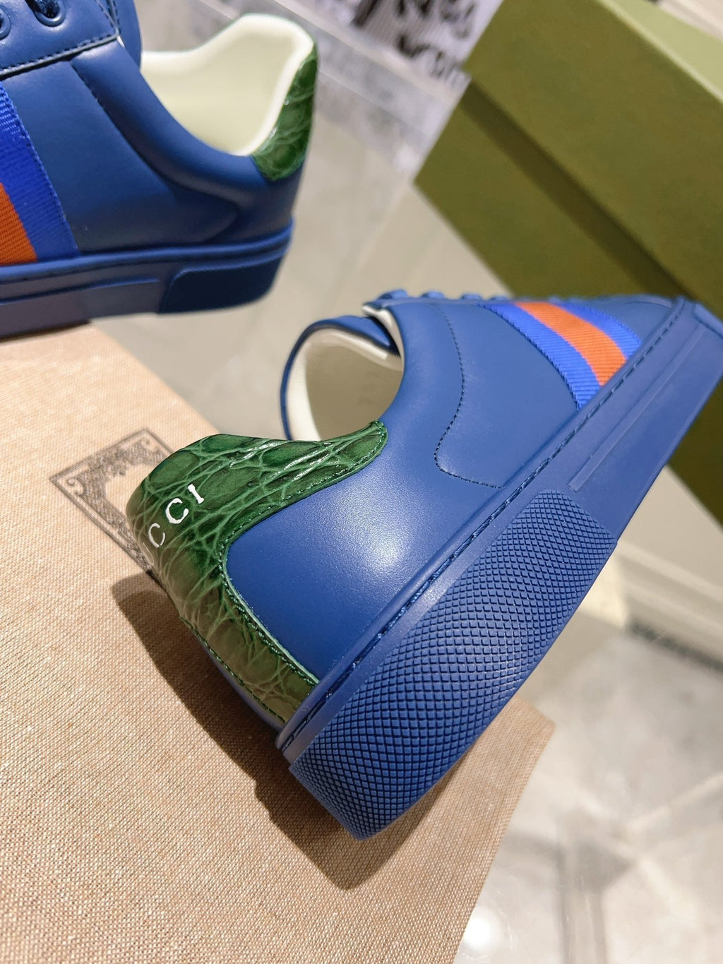 GUCCI ACE  SUPREME TRAINER AZURE CALFSKIN